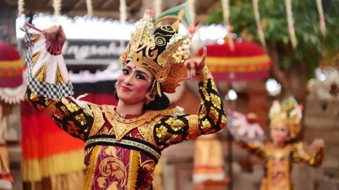 Legong Dancer